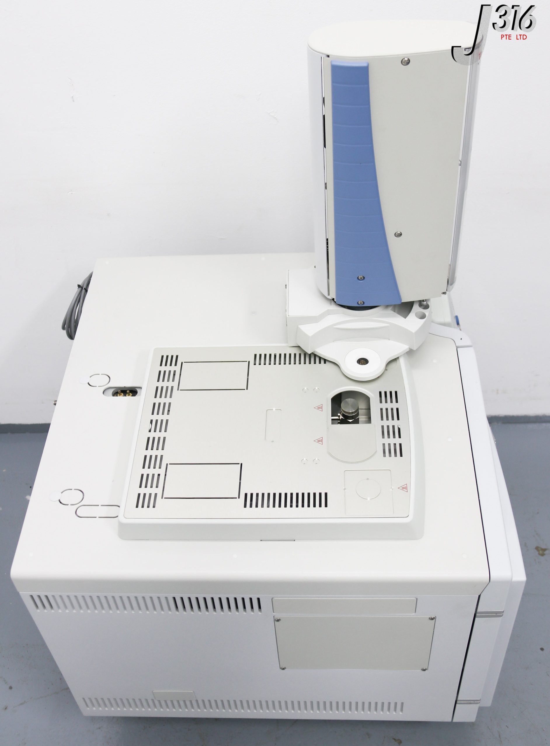 28755 THERMO SCIENTIFIC MULTI-CHANNEL GAS CHROMATOGRAPH W/… – J316Gallery